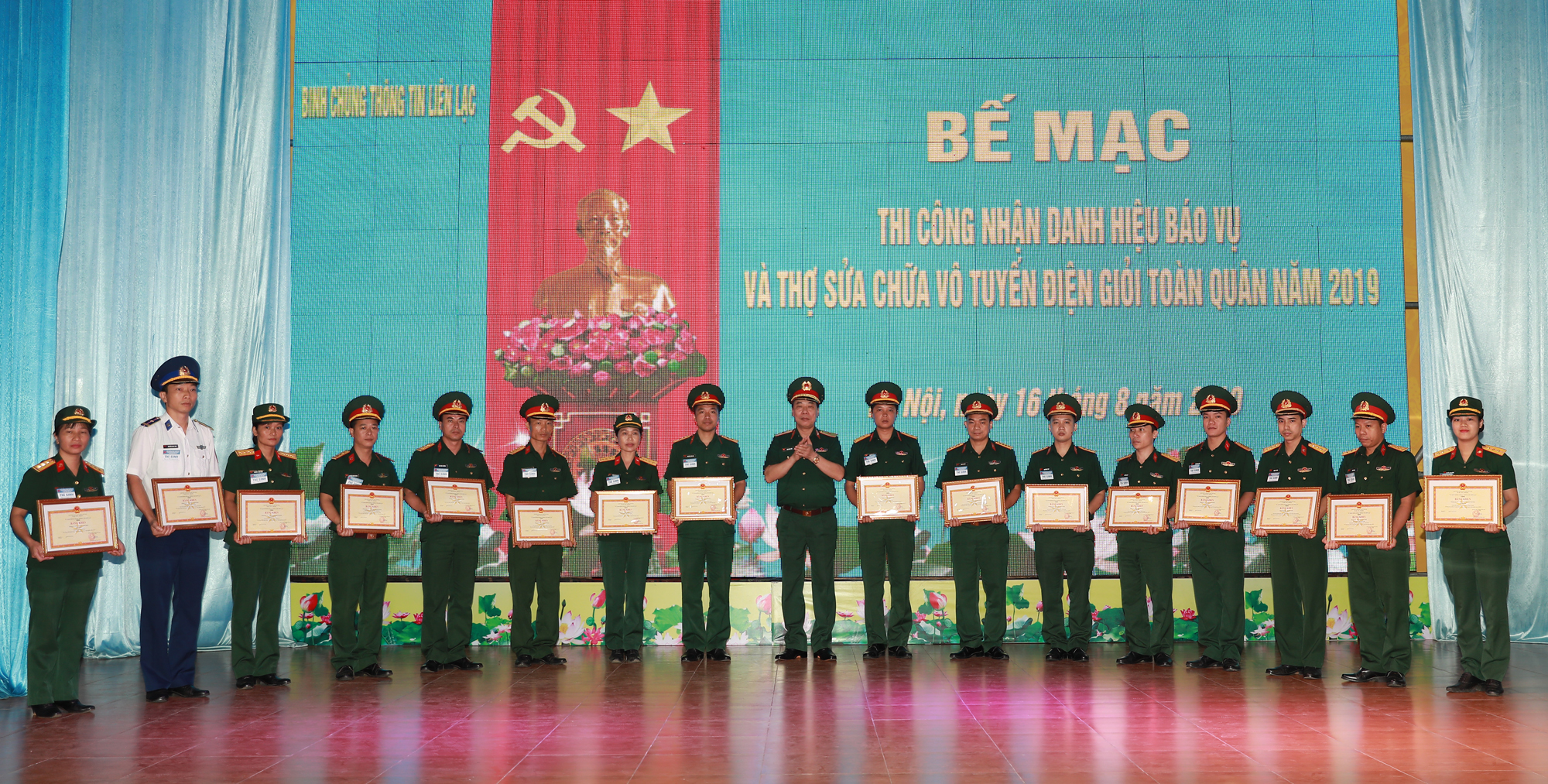 Bế mạc hội thi báo vụ và thợ sửa chữa vô tuyến điện giỏi toàn quân năm 2019