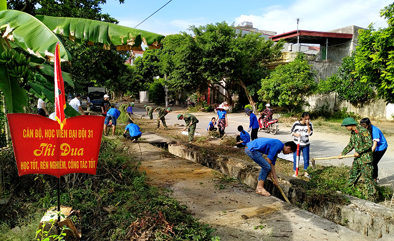 Tuổi trẻ Trường Quân sự Quân đoàn 1 xung kích thực hiện nhiệm vụ bảo vệ môi trường