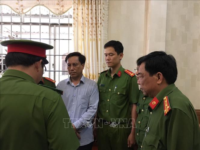 Bắt tạm giam Phó chủ tịch  và nguyên Chủ tịch UBND thành phố Trà Vinh

