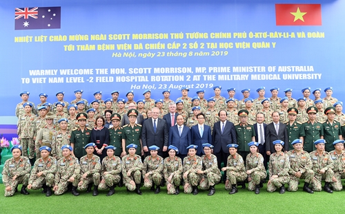 Thủ tướng Australia và Thủ tướng Nguyễn Xuân Phúc thăm Bệnh viện Dã chiến cấp 2 số 2