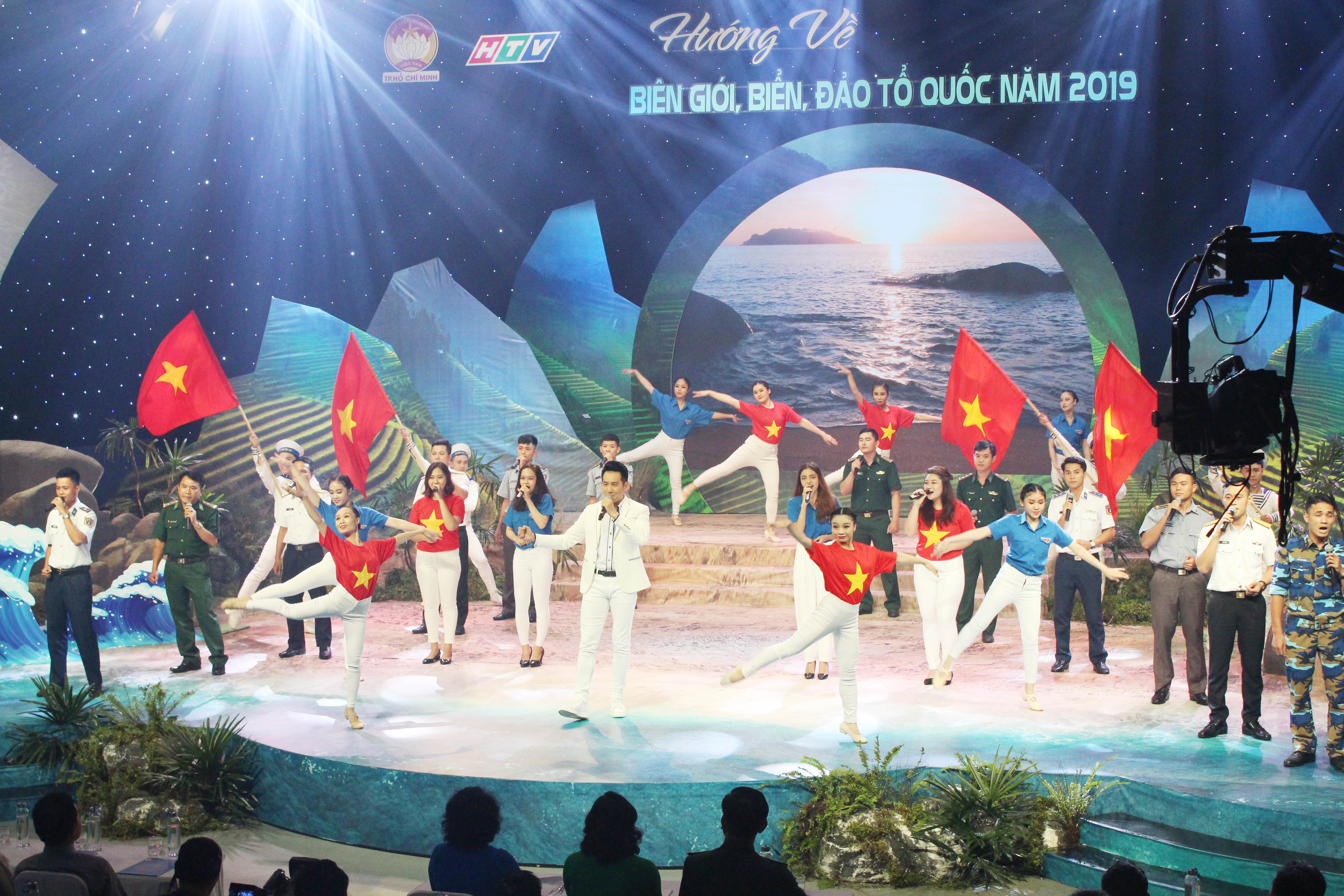 Chương trình nghệ thuật “Hướng về biên giới, biển, đảo Tổ quốc” 
