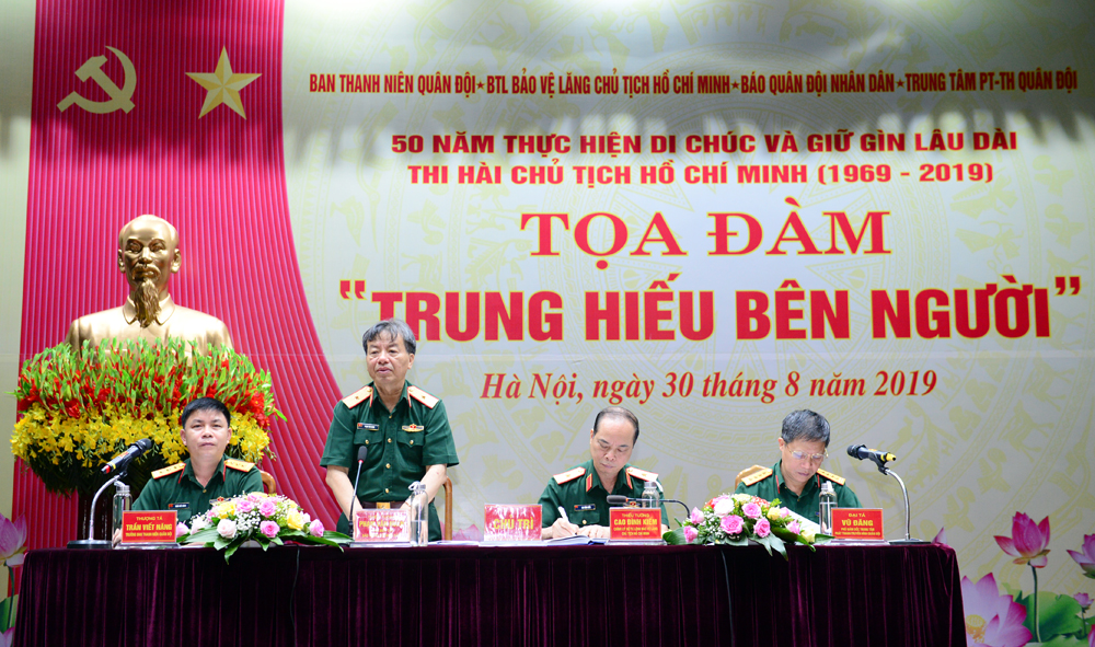 Khai mạc Tọa đàm “Trung hiếu bên Người”