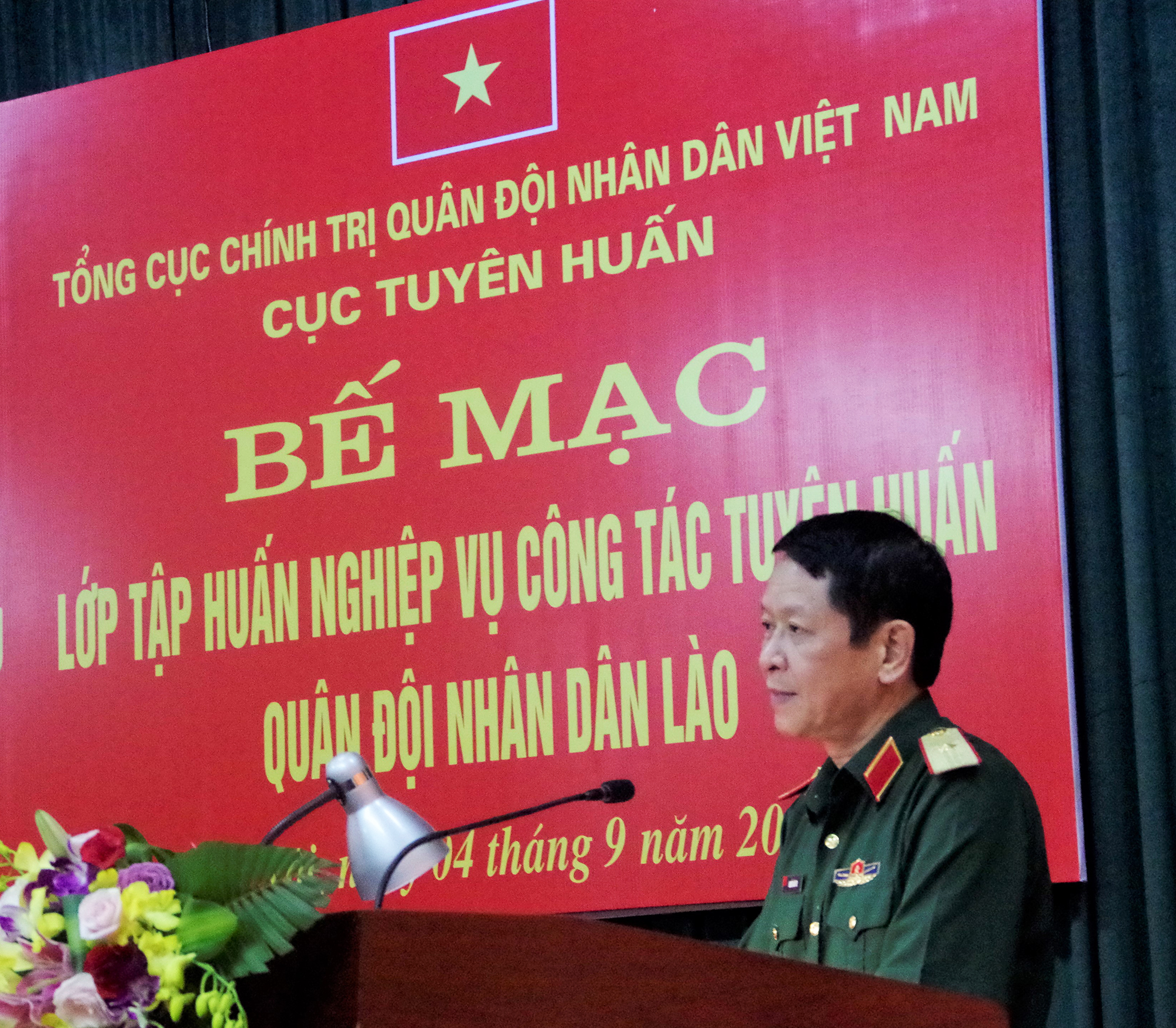 Bế mạc tập huấn nghiệp vụ công tác tuyên huấn cán bộ QĐND Lào

