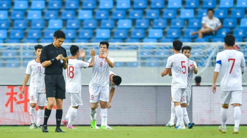 U22 Việt Nam giành chiến thắng 2-0 trước U22 Trung Quốc