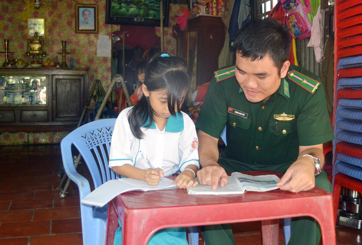 Hành trình nâng bước học sinh nghèo