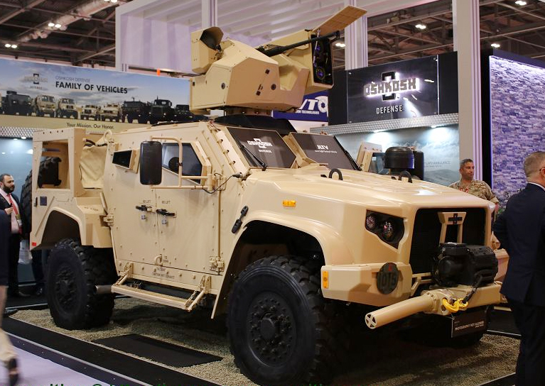 Xe chiến thuật Mỹ trang bị module điều khiển từ xa