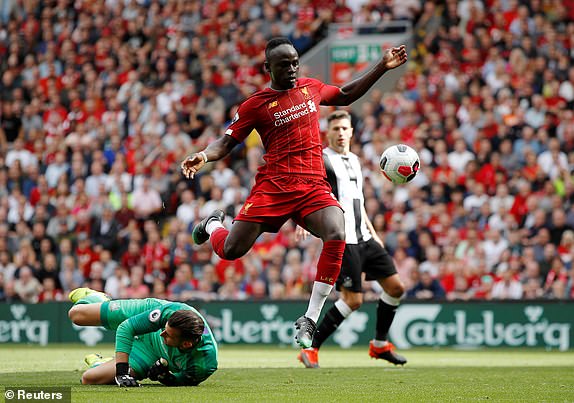 Liverpool lội ngược dòng đánh bại Newcastle