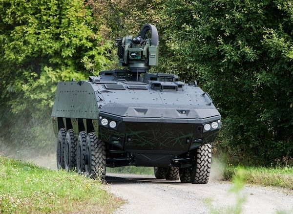 Patria đưa xe bọc thép đa năng sang Nhật Bản thử nghiệm