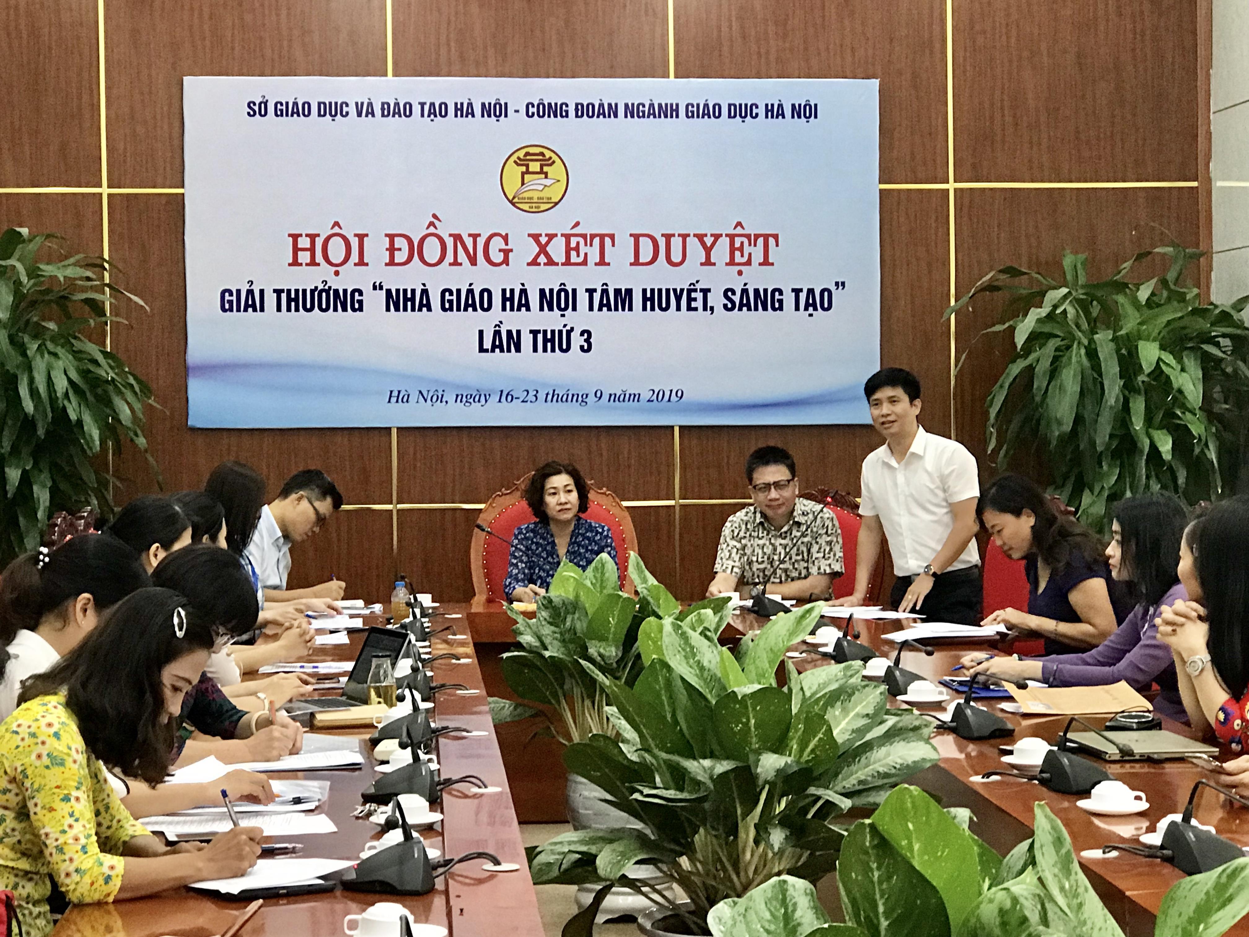 Giải thưởng “Nhà giáo Hà Nội tâm huyết, sáng tạo”