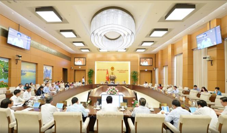 Đa số ý kiến UBTVQH không tán thành tăng thời giờ làm thêm