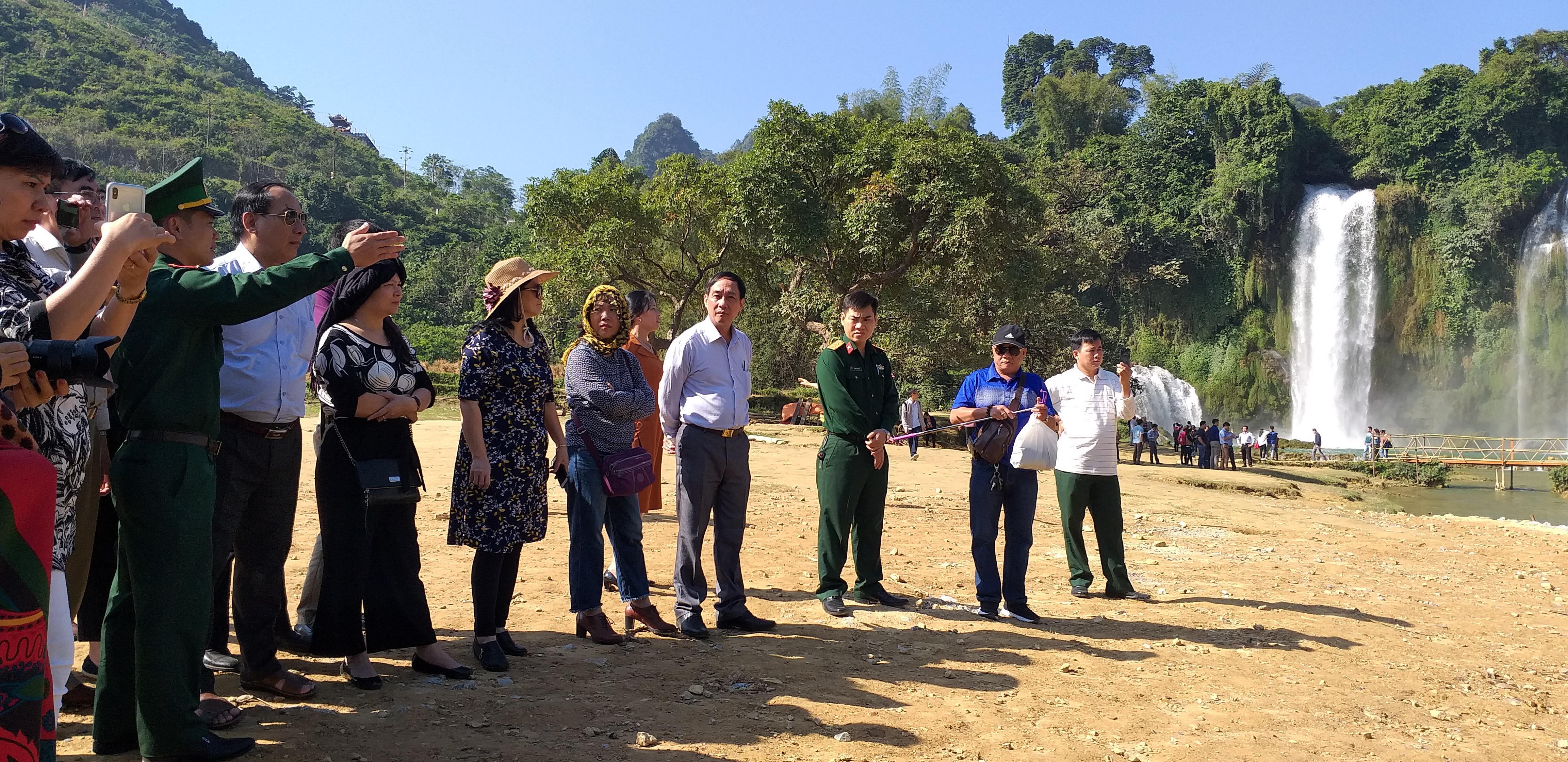 Liên hoàn kế giữ biên thùy

