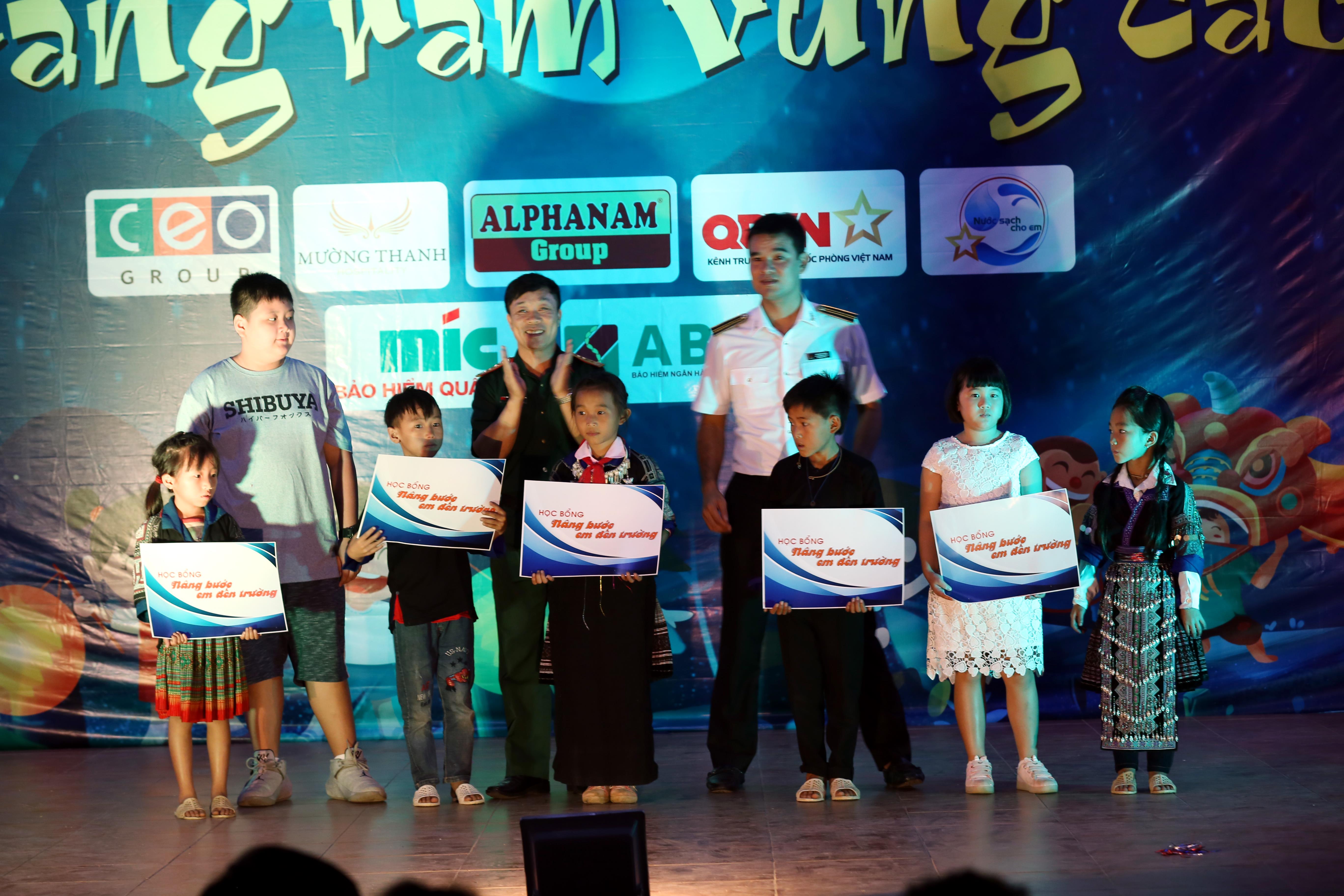 Tấm lòng với trẻ em vùng cao