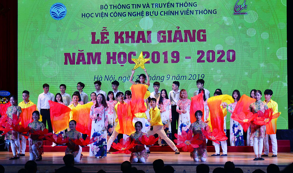 Học viện Công nghệ bưu chính viễn thông khai giảng năm học mới