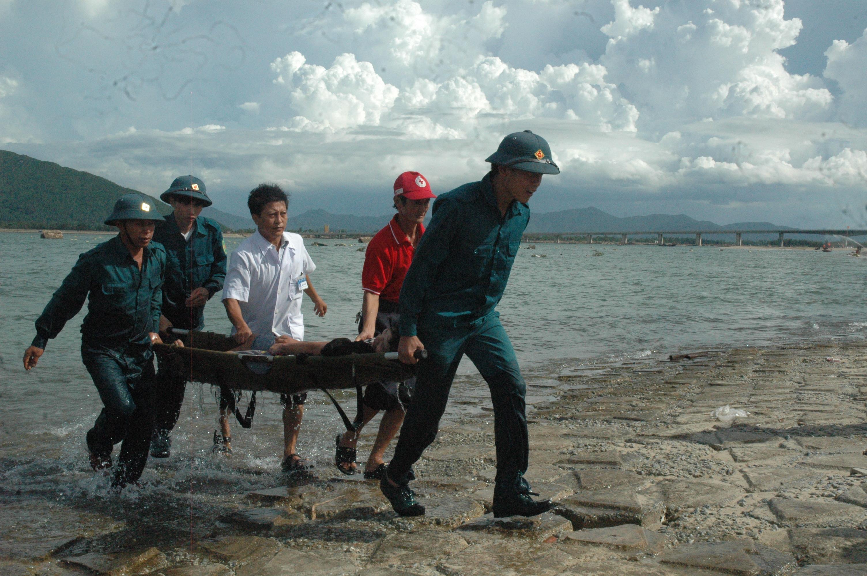 Nâng chất lượng đảng viên trong dân quân tự vệ