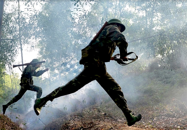 Trên bãi tập ở Trung đoàn Sông Lô 
