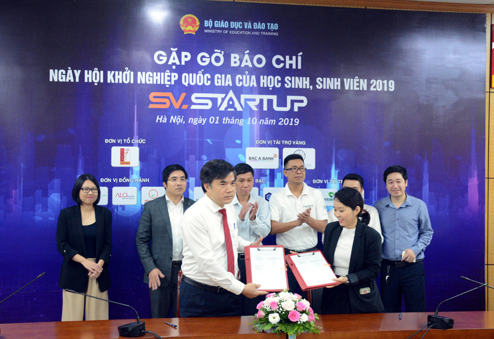 Dự án của học sinh THCS lọt vào chung kết SV-STARTUP 2019
