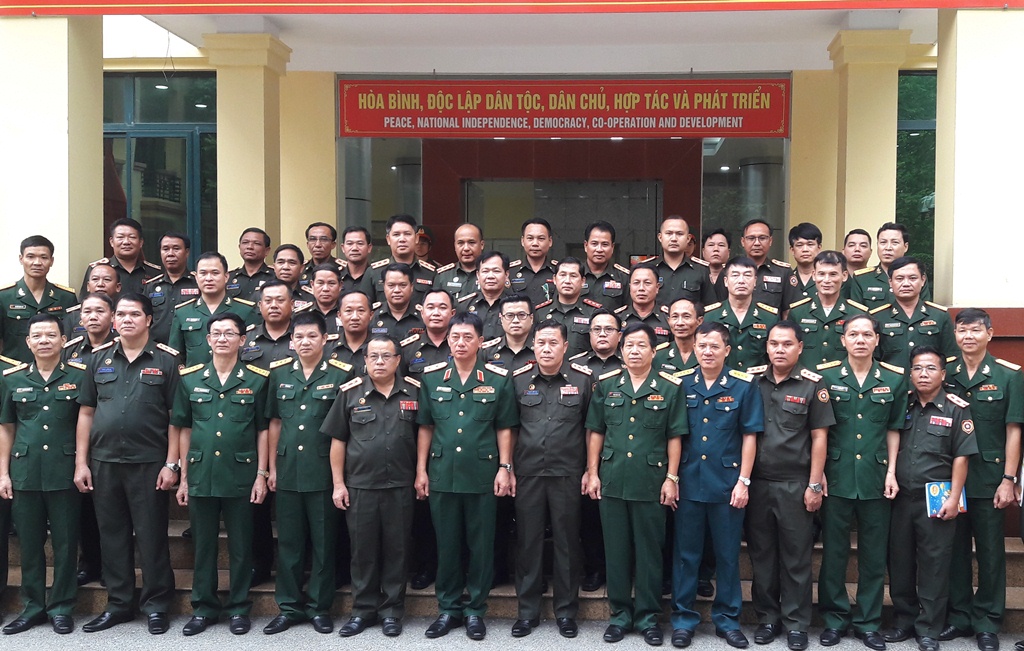 Khai giảng Lớp đào tạo ngắn Chỉ huy-Tham mưu cao cấp chiến dịch, chiến lược QĐND Lào khóa 2