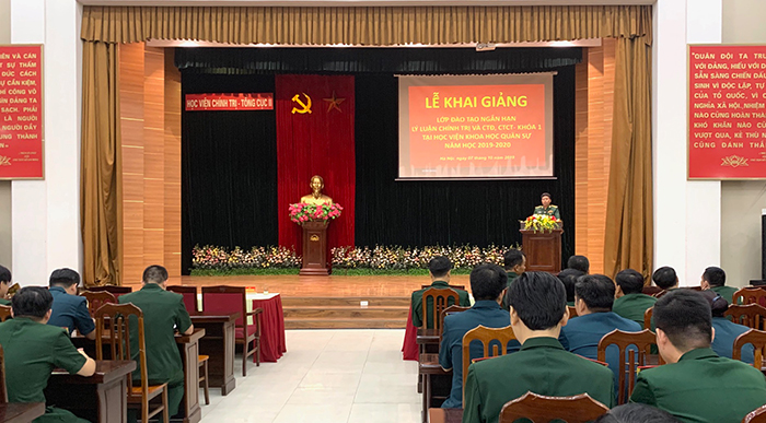 Khai giảng lớp đào tạo ngắn hạn lý luận chính trị và công tác Đảng, công tác Chính trị