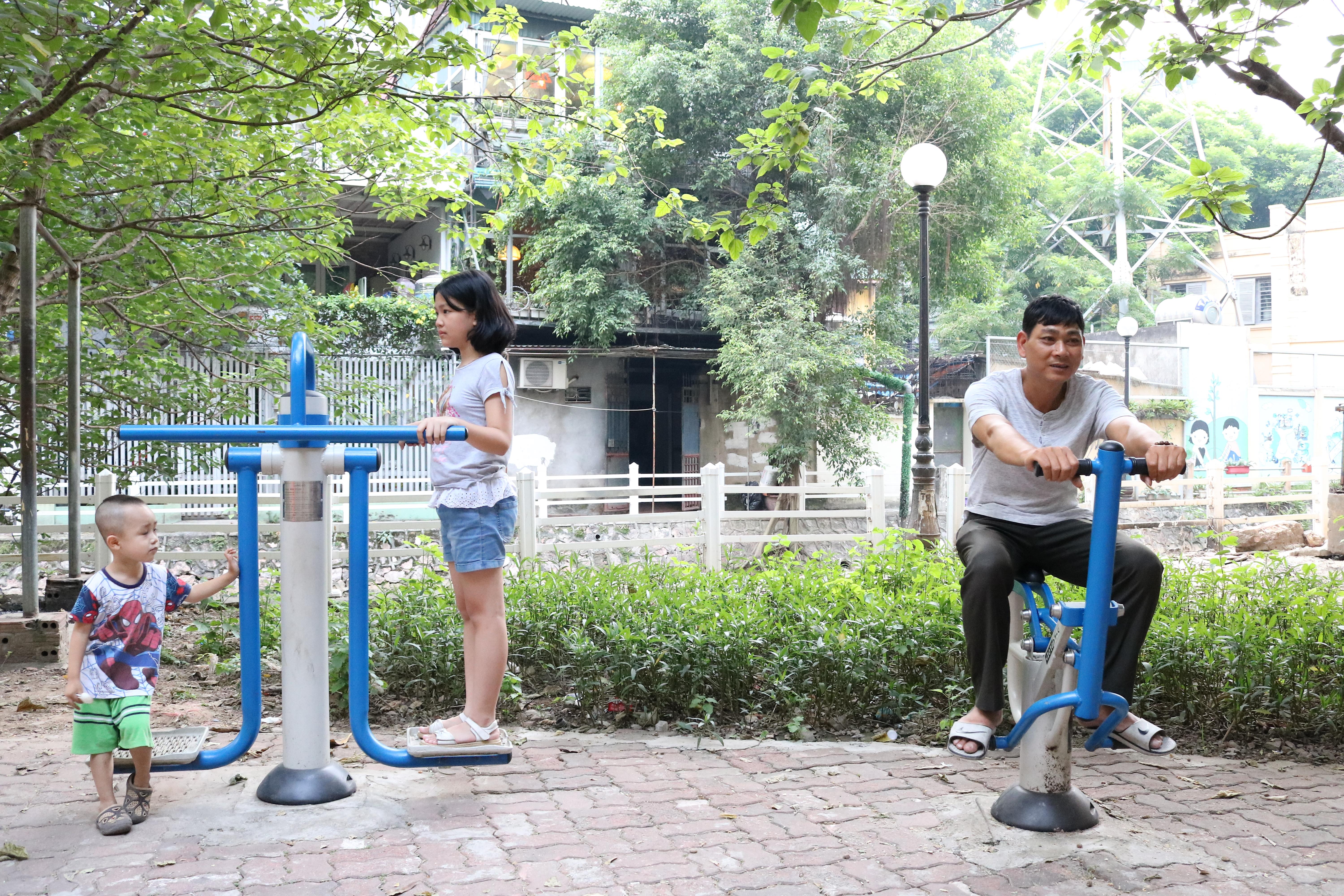 Bài 1: Nỗ lực góp phần làm thay đổi môi trường Thủ đô trong lành