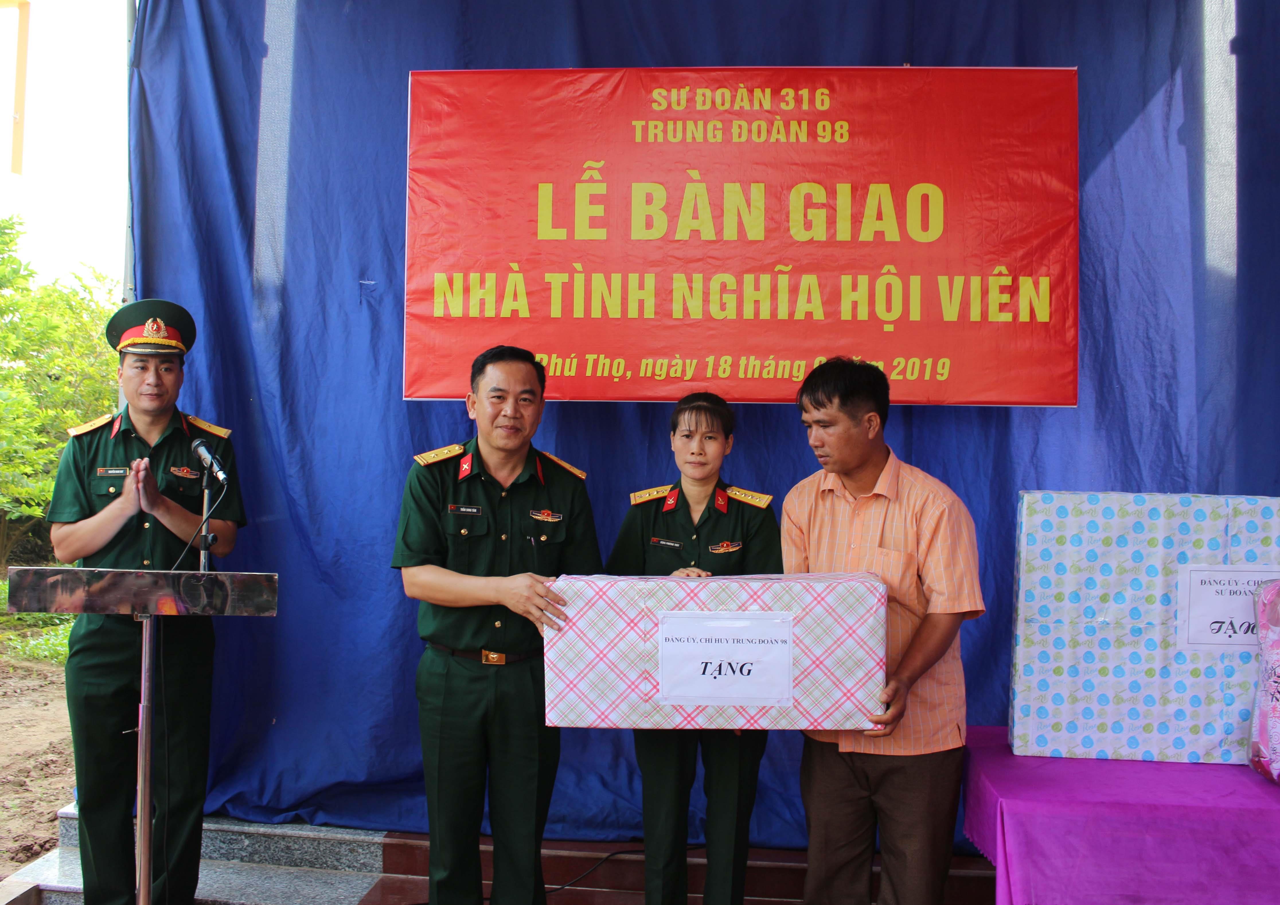 Lan tỏa yêu thương và chia sẻ