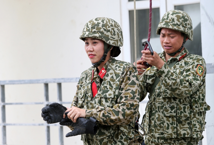 Ấm áp tình đồng đội.