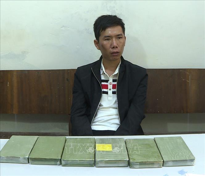 Sơn La bắt giữ đối tượng vận chuyển trái phép heroin