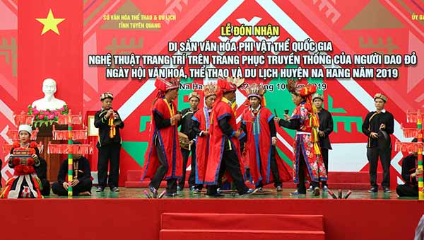 Trang phục người Dao đỏ được công nhận Di sản văn hóa phi vật thể quốc gia