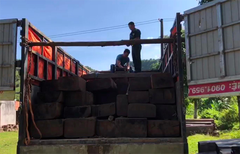 Phát hiện nhiều vụ vận chuyển gỗ trái phép

