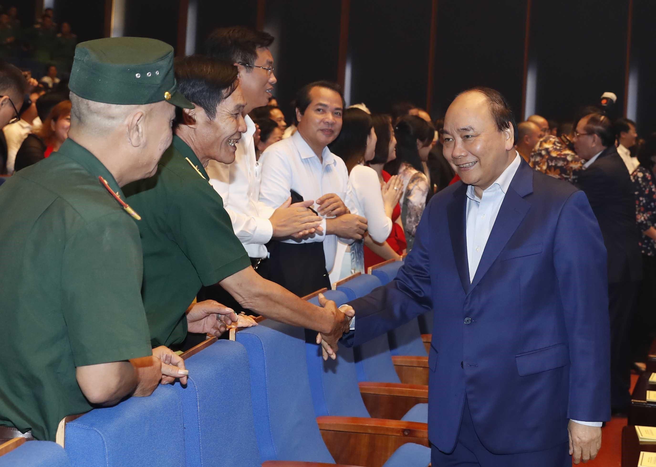 Gần 900 tỷ đồng ủng hộ tại Chương trình 