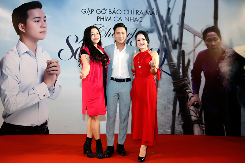 Ca sĩ Thanh Tài phát hành phim ca nhạc “Chấp chới sông Lam”