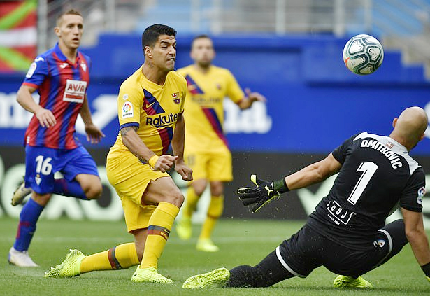 Vòng 9 La Liga: Barca tạm vươn lên ngôi đầu