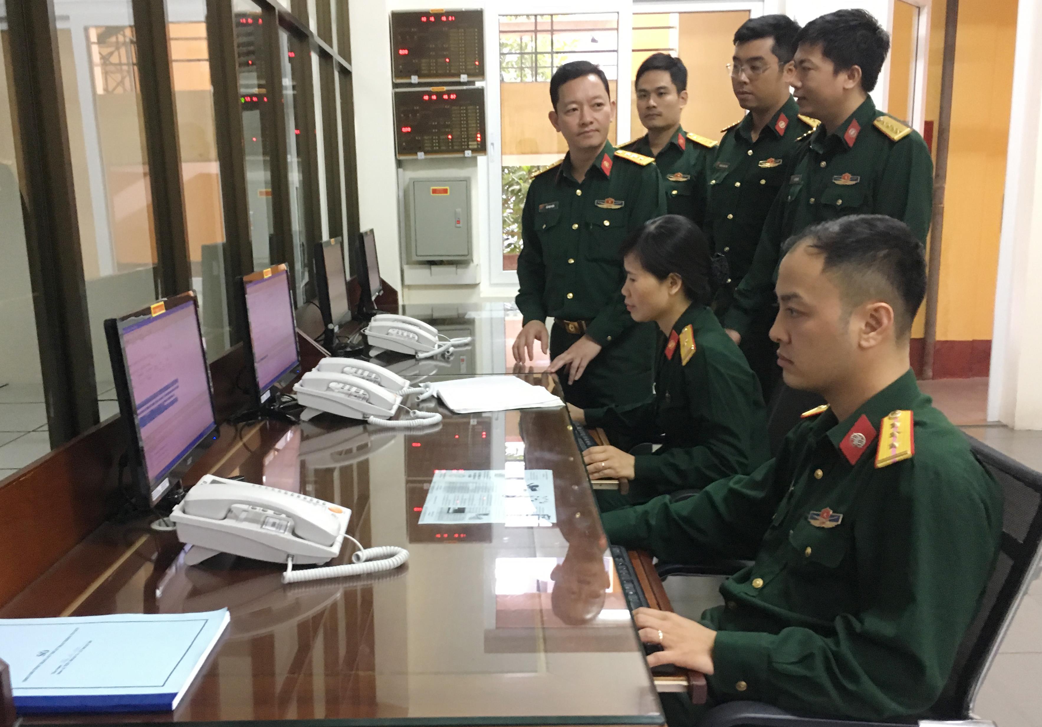 Dấu ấn lãnh đạo và yêu cầu hiện đại hóa thông tin liên lạc quân sự