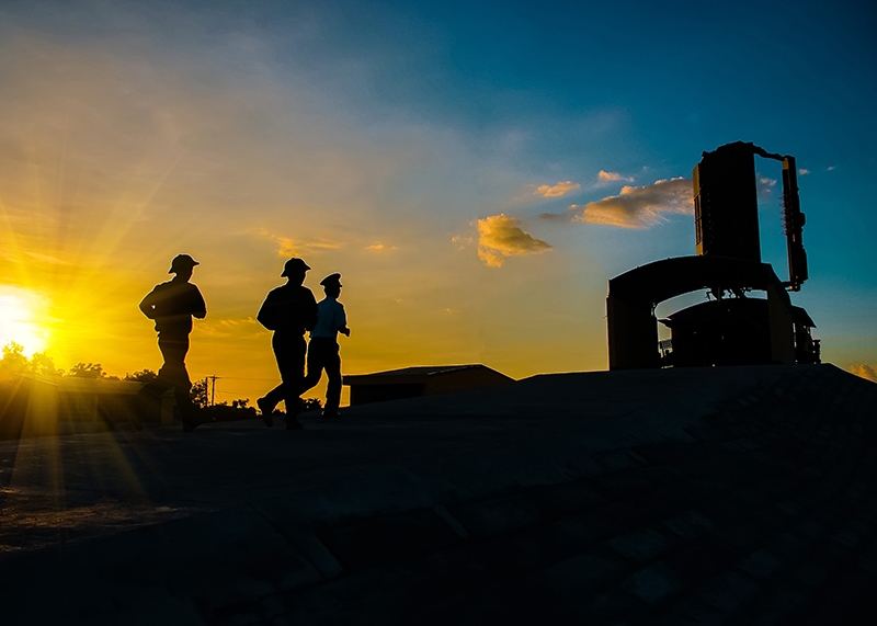 Phiên trực sớm với khí tài rada 56D6.