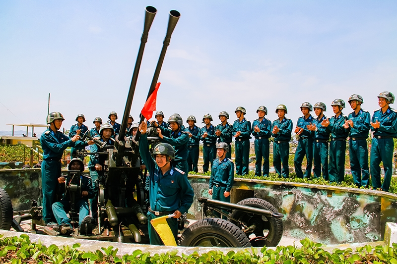 Giờ huấn luyện pháo 37mm ở đại đội 3 (Trung đoàn PPK 591).