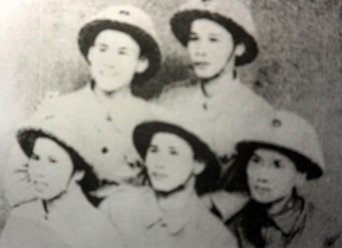 5 anh em ruột là Quân tình nguyện