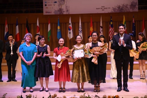 Cô sinh viên tài năng của Học viện Âm nhạc Quốc gia Việt Nam