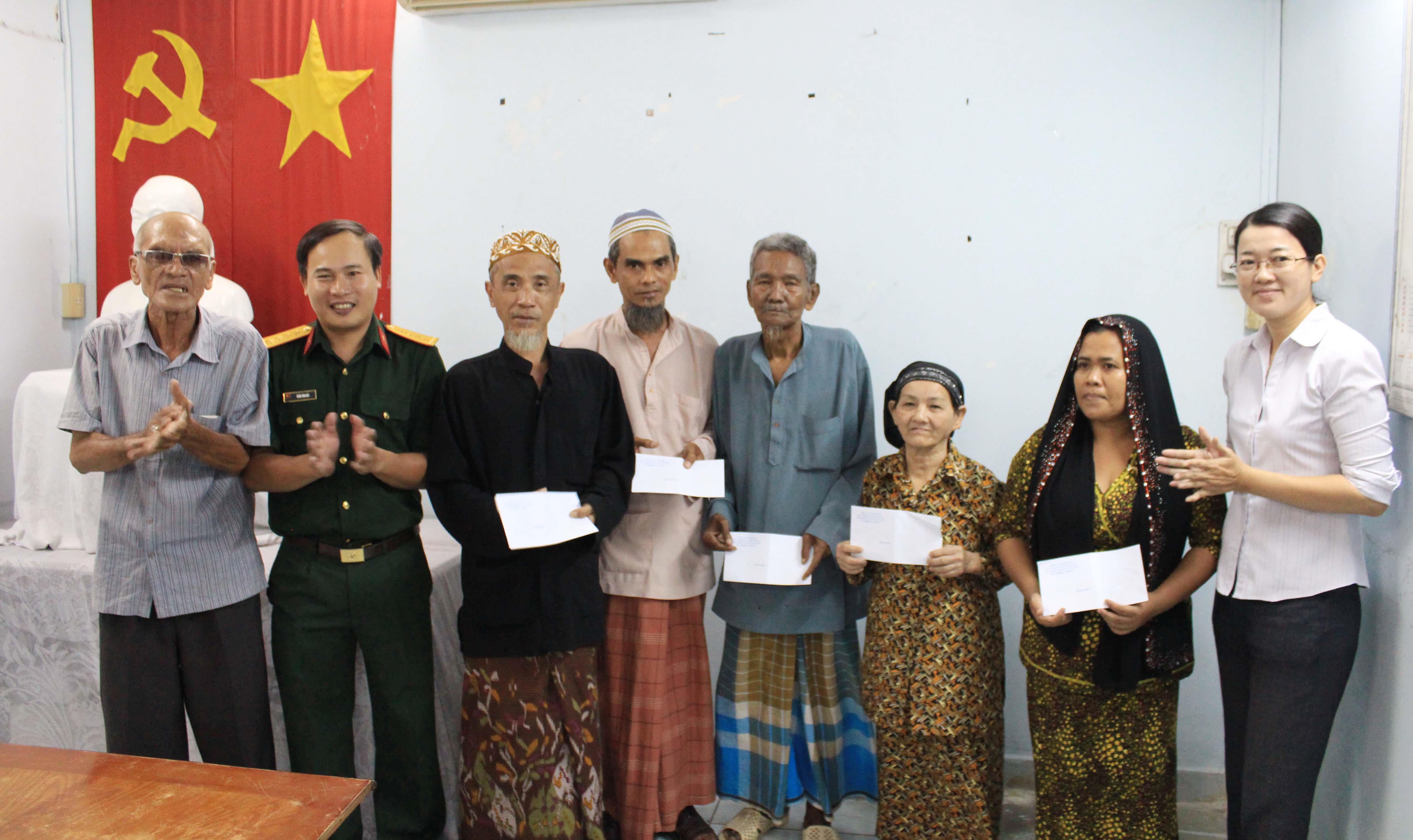 Thiết thực chăm lo đời sống đồng bào dân tộc thiểu số