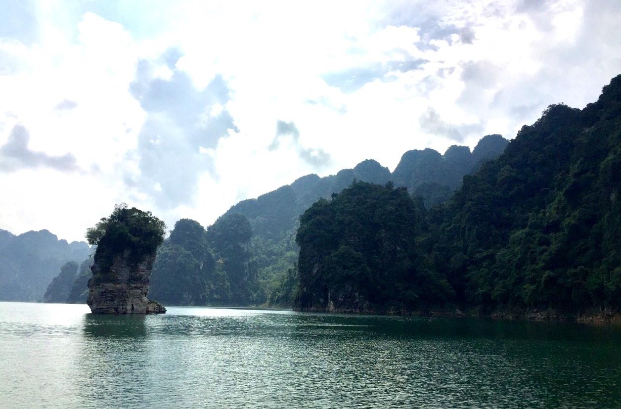 Hồ Na Hang - bức tranh thủy mặc