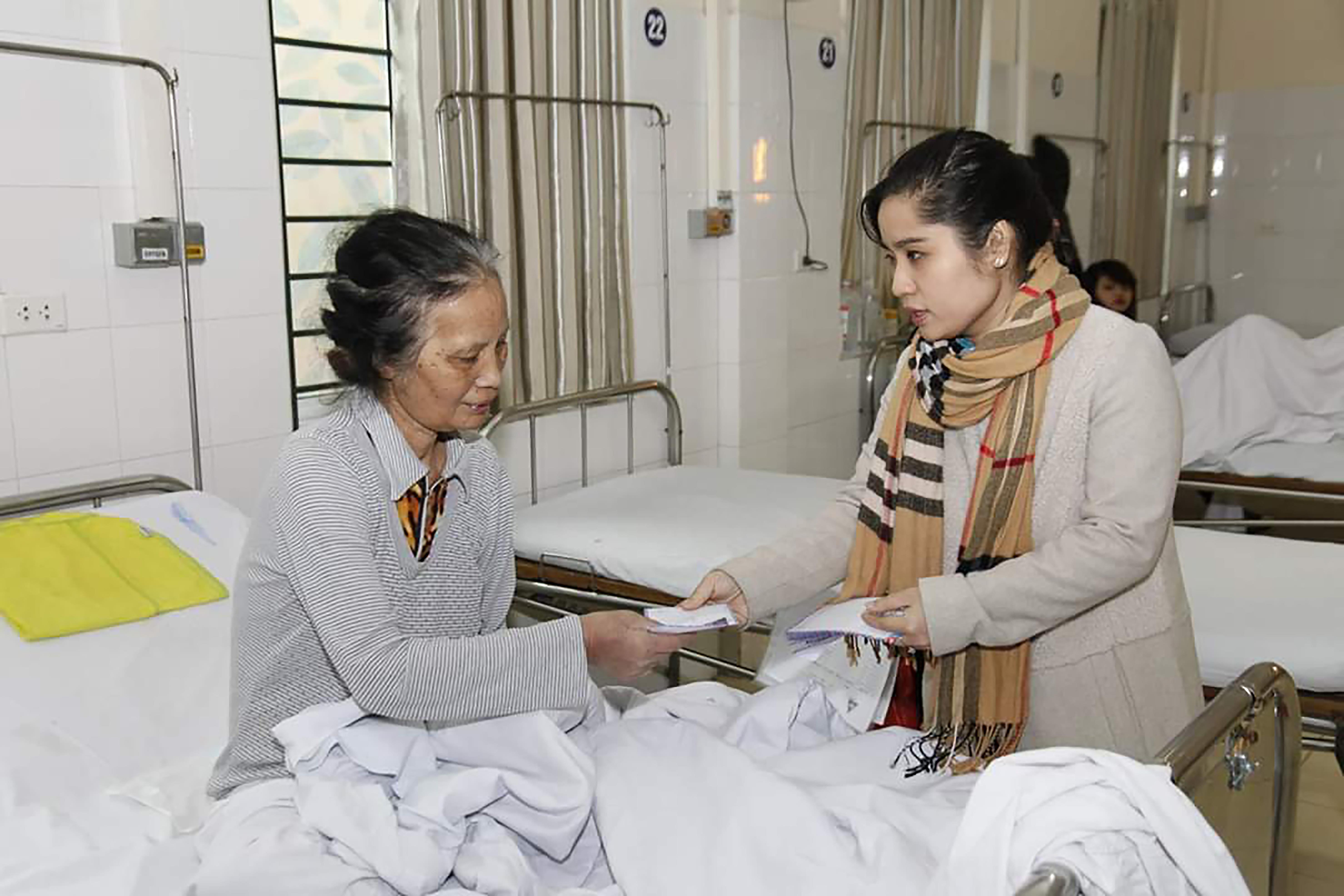 Lặng thầm “gieo mầm” nhân ái

