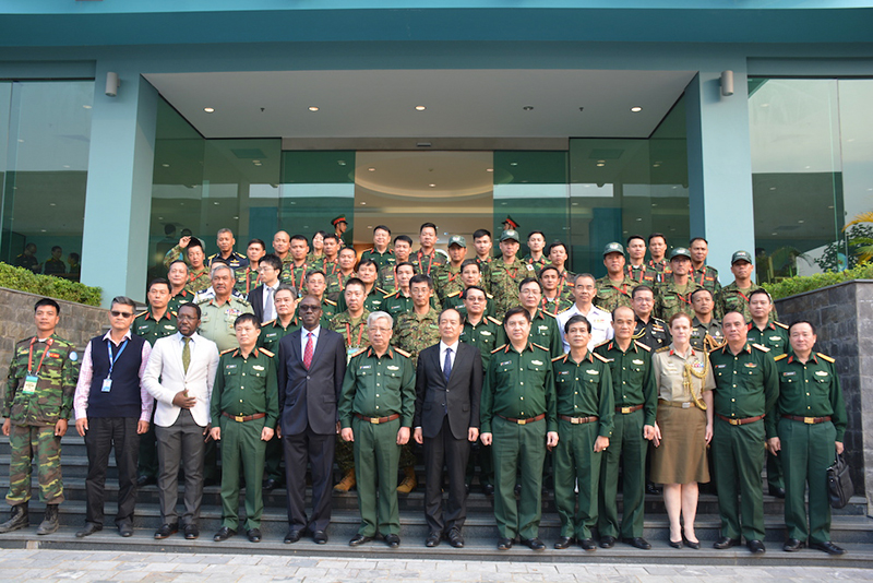 Khai mạc Khóa huấn luyện vận hành trang bị công binh hạng nặng trong khuôn khổ TPP

