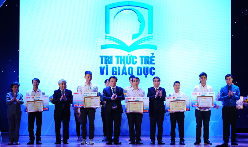 Trao giải chương trình 