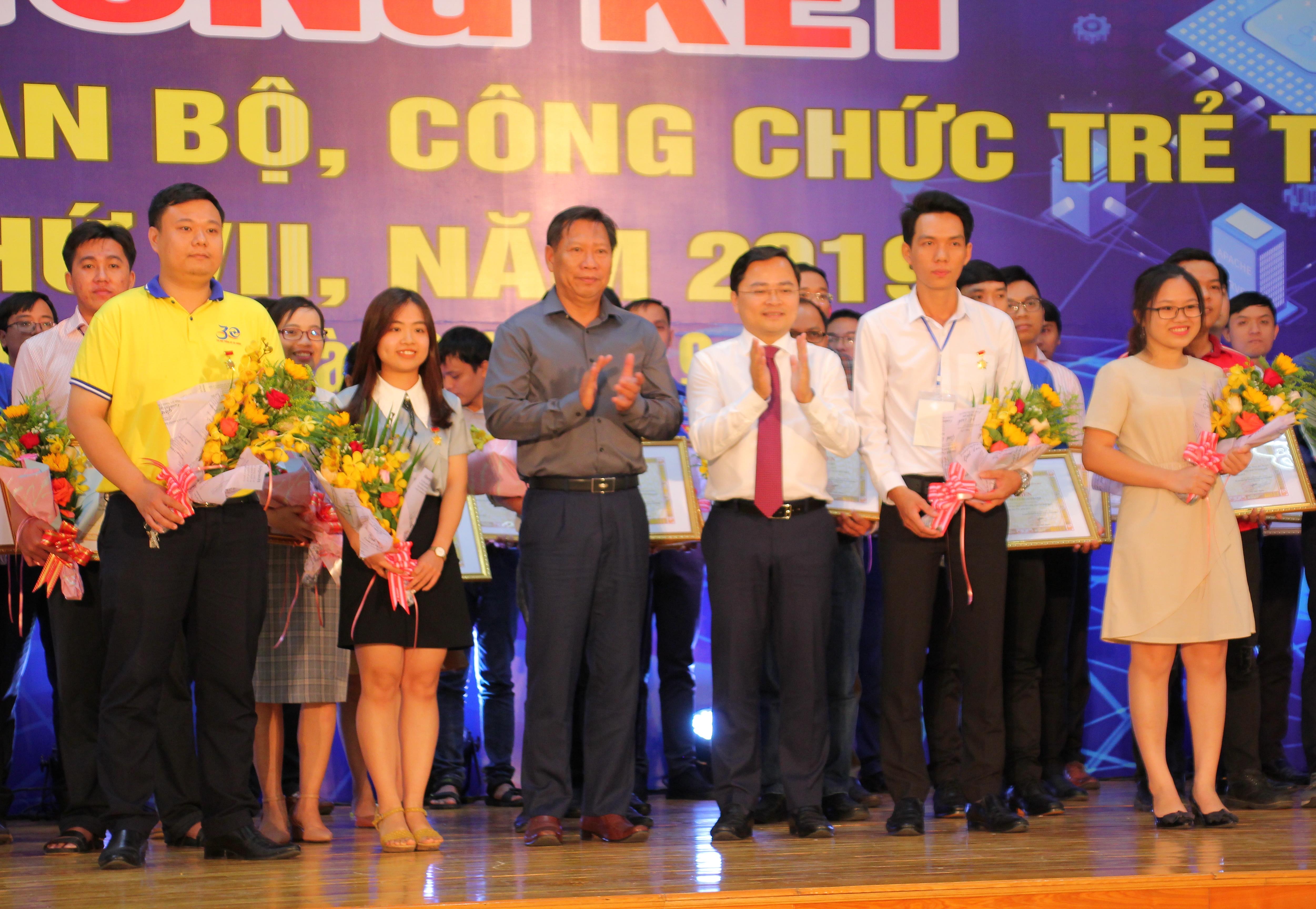 Góp phần thúc đẩy hiện đại hóa nền dịch vụ công