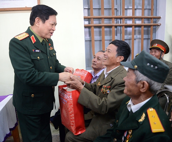 Đại tướng Ngô Xuân Lịch dự Ngày hội đại đoàn kết toàn dân tộc tại Hà Nam