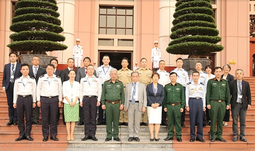 Đoàn Sĩ quan Bộ Quốc phòng Nhật Bản thăm Việt Nam