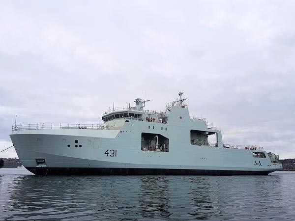 Hải quân Canada hạ thủy tàu tuần tra xa bờ HMCS Margaret Brooke


