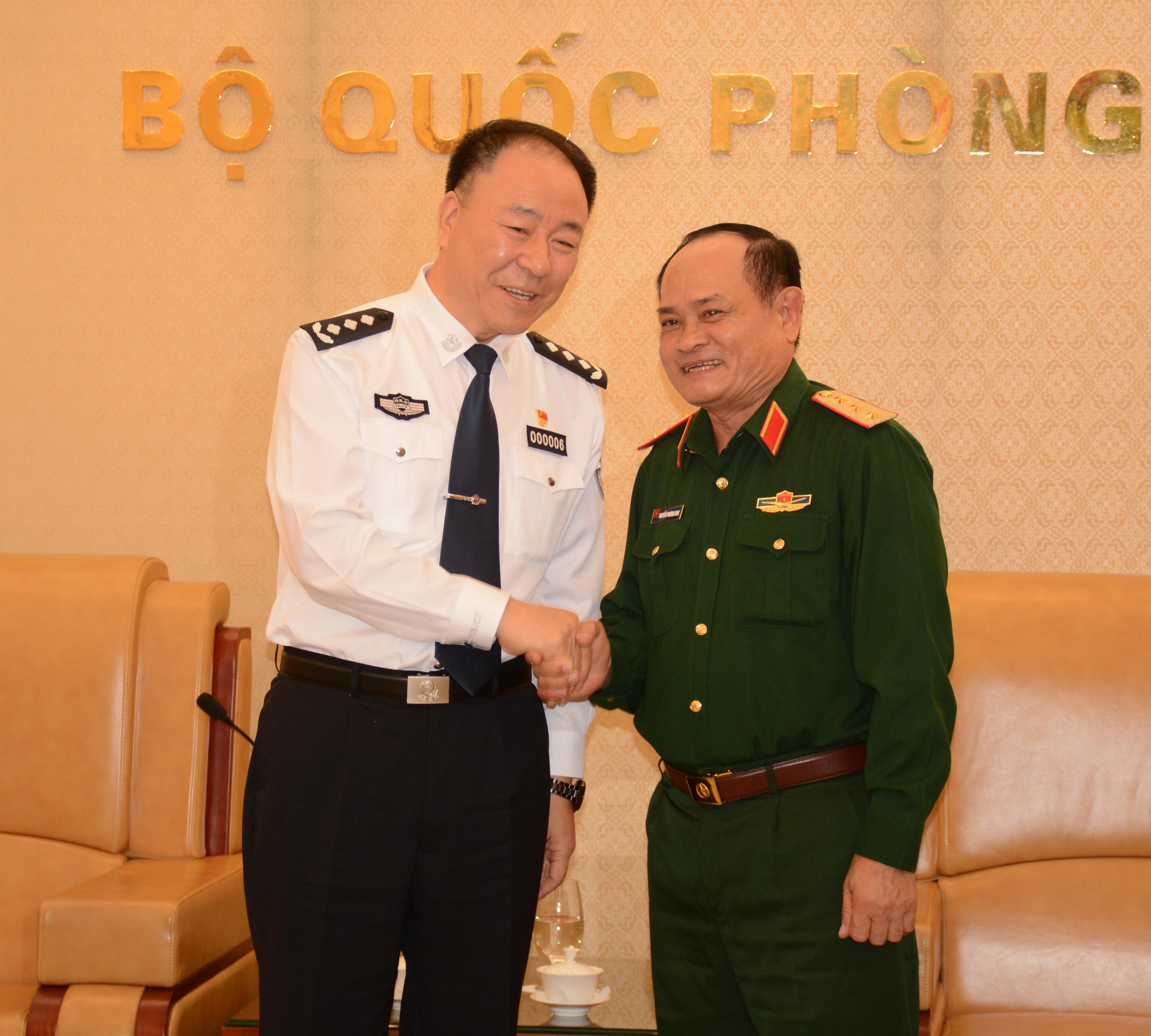 Thượng tướng Nguyễn Phương Nam tiếp đoàn Cục Quản lý Di dân quốc gia Trung Quốc