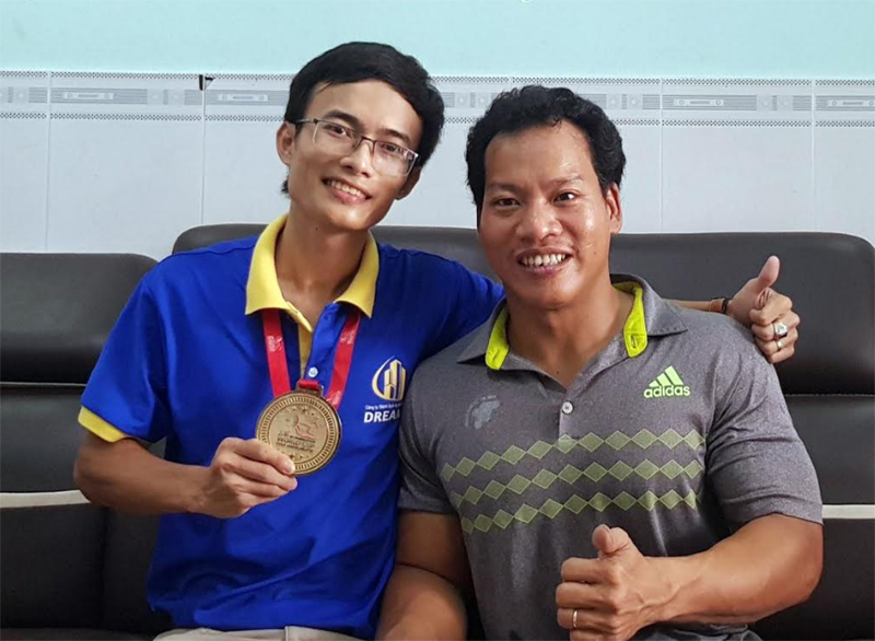 Trái tim vàng của lực sĩ khuyết tật Lê Văn Công

