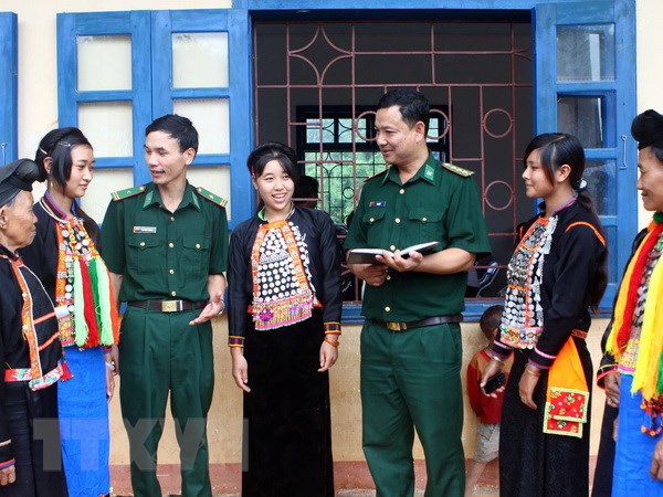 TRÁNH THU HÚT, ĐÃI NGỘ 