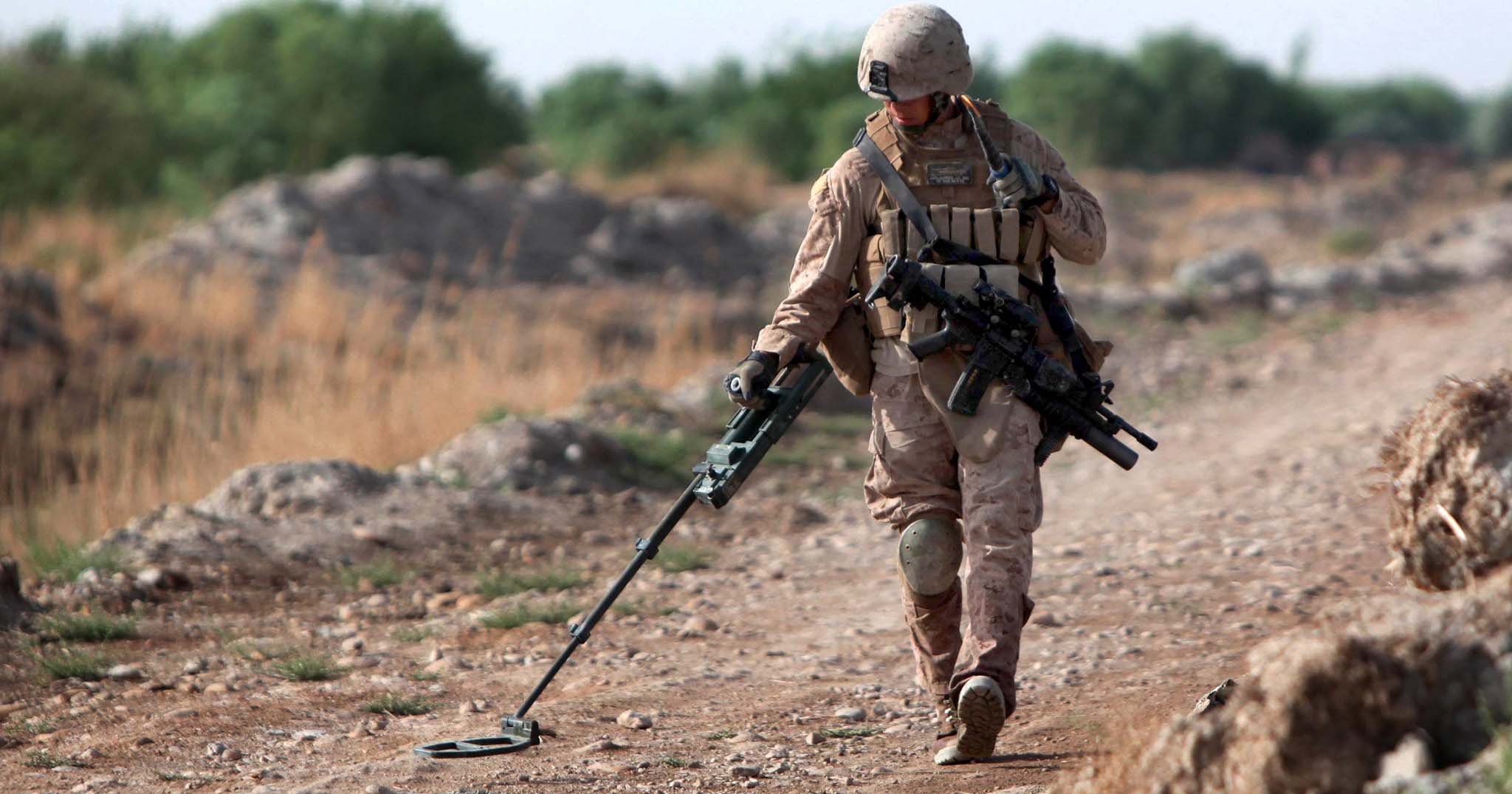 Mỹ phát triển công nghệ rà phá bom mìn mới bằng vi khuẩn

