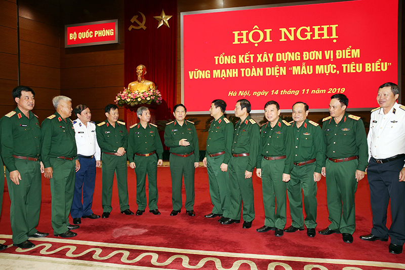 Đại tướng Ngô Xuân Lịch dự và chỉ đạo Hội nghị tổng kết xây dựng đơn vị điểm vững mạnh toàn diện

